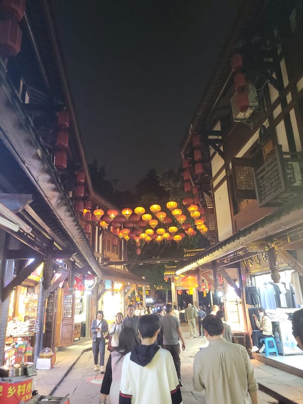 Evening street life documented in Chongqing's Shapingba District
