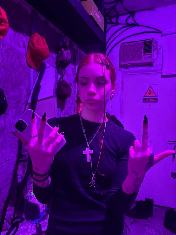Purple-lit room session in Buenos Aires