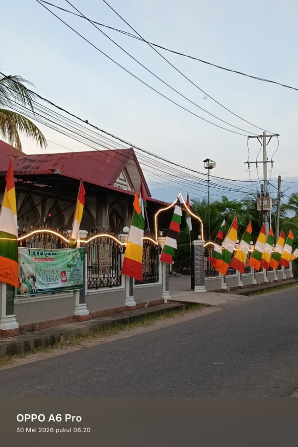 Indonesian villages captured during Qurban celebration preparations