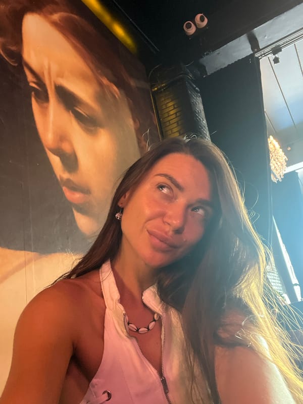 Morning drinks and selfies at a moody Ko Samui bar