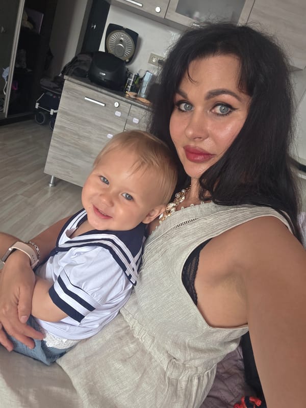 Mother and child's morning captured in domestic Sochi scenes