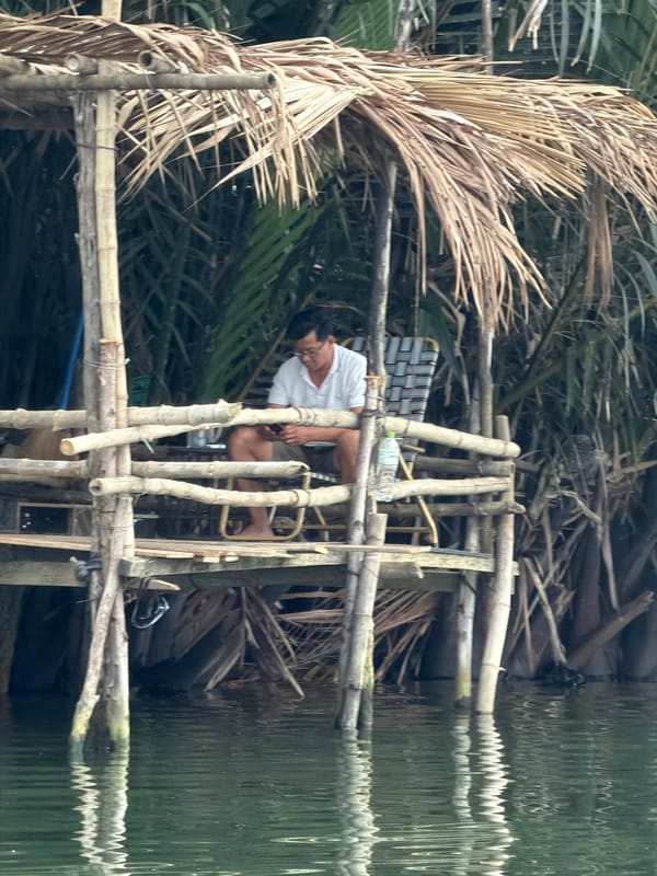 Riverside life documented across Hội An and Đà Nẵng waterways