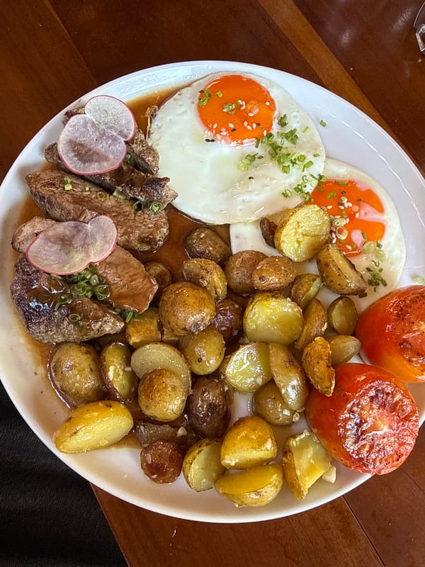 Morning dining scenes captured across Kuta Selatan restaurants