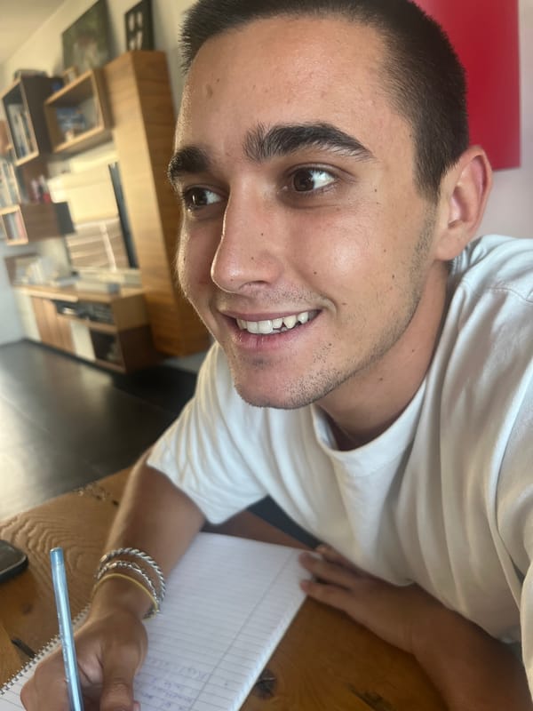 Flowers, notebooks, and good company in Treviso