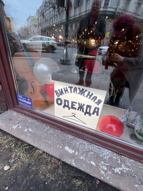 Saint Petersburg witnesses document vintage shops, displays, accident debris