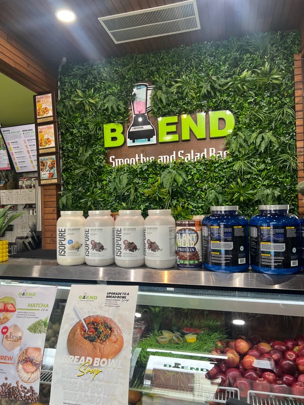 Evening smoothie bar activity captured in New Windsor area