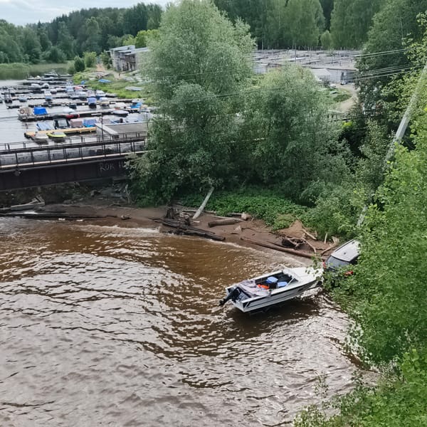 Witness documents Kama River scenes in Chaikovsky, Russia