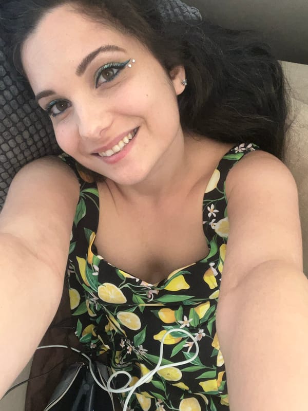 Selfie session in Sofia, lemon dress and bold makeup