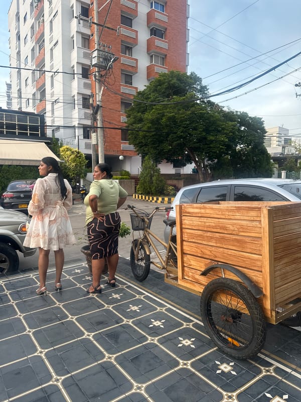 Evening architectural tour through central Barranquilla neighborhoods