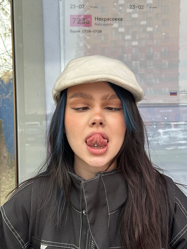 Person with blue-streaked hair spotted in Lyubertsy, Russia