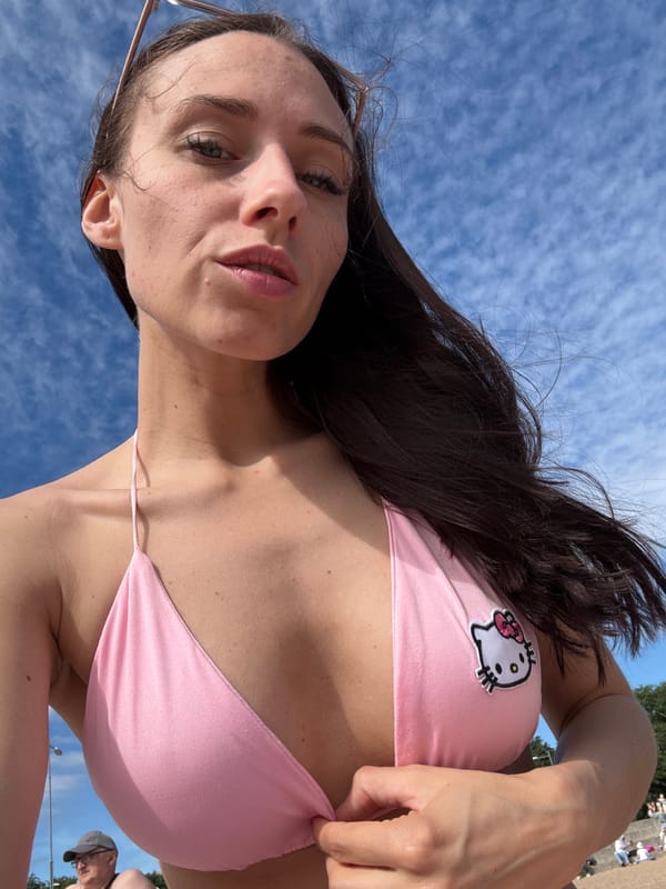 Sunny Saint Petersburg selfies in a pink Hello Kitty bikini