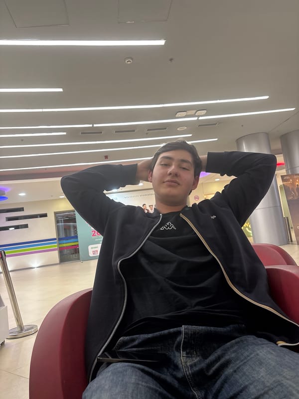 Easter displays, quiet moments captured in Yerevan mall