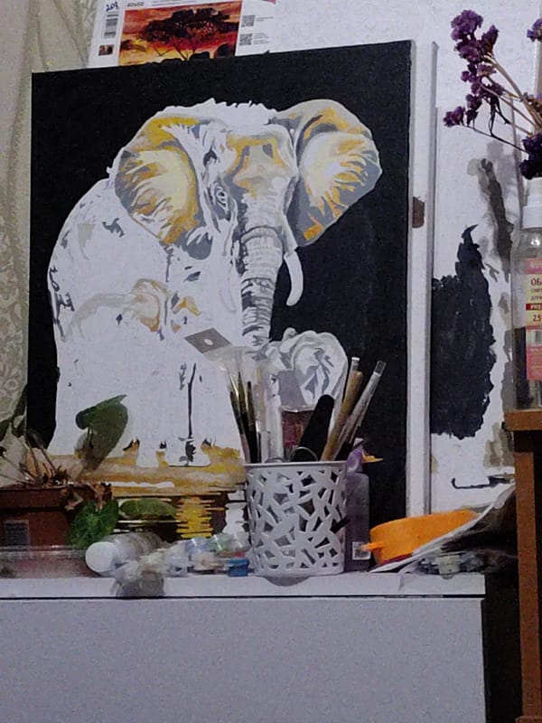 Evening snapshots of art, gadgets, and everyday life in Okhtyrka