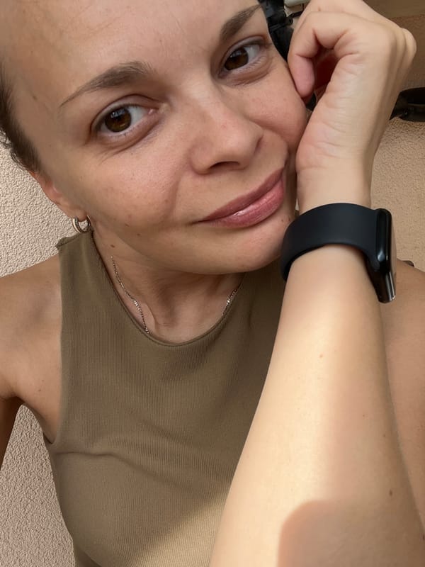 Coffee and a close-up: a quiet July moment in Tolyatti
