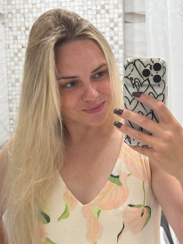 Bathroom selfies and hair drying with a toddler in Votkinsk