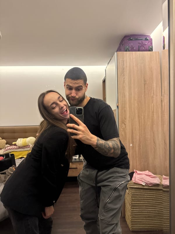 Couple captures intimate mirror selfies in Sofia