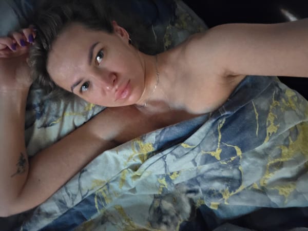 Domestic life documented in Chaikovsky, Russia apartment over morning hours