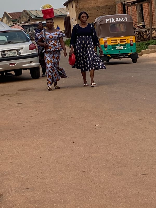 Everyday street life along Bukuru, Nigeria's roads