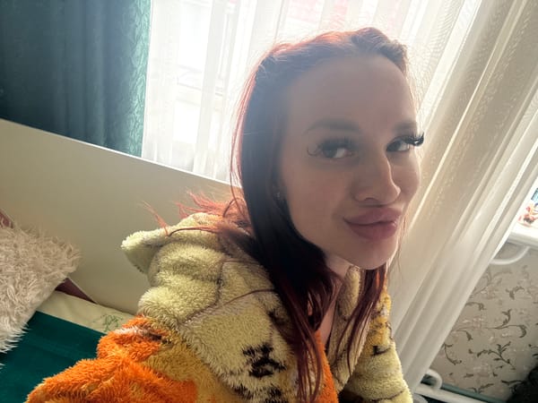 Woman photographed in multiple poses in Simferopol morning session