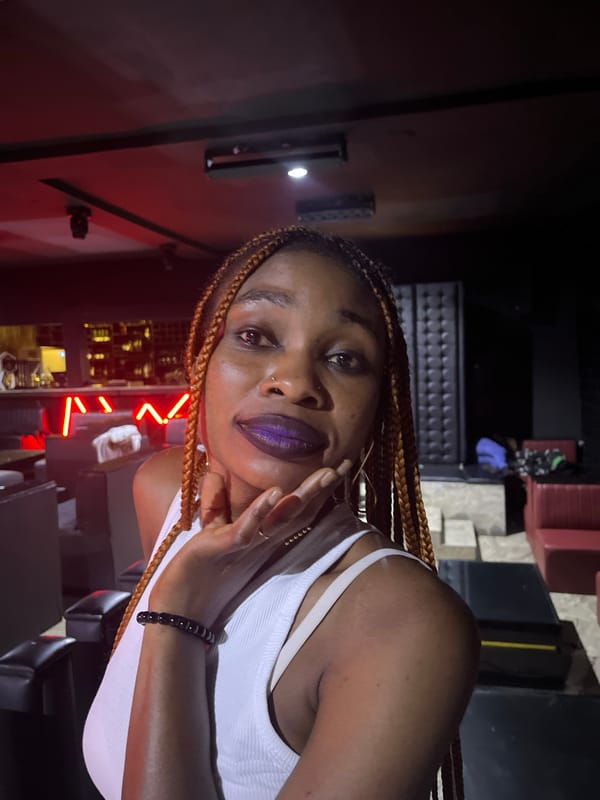 Nigerian nightclub hosts evening of dancing and socializing