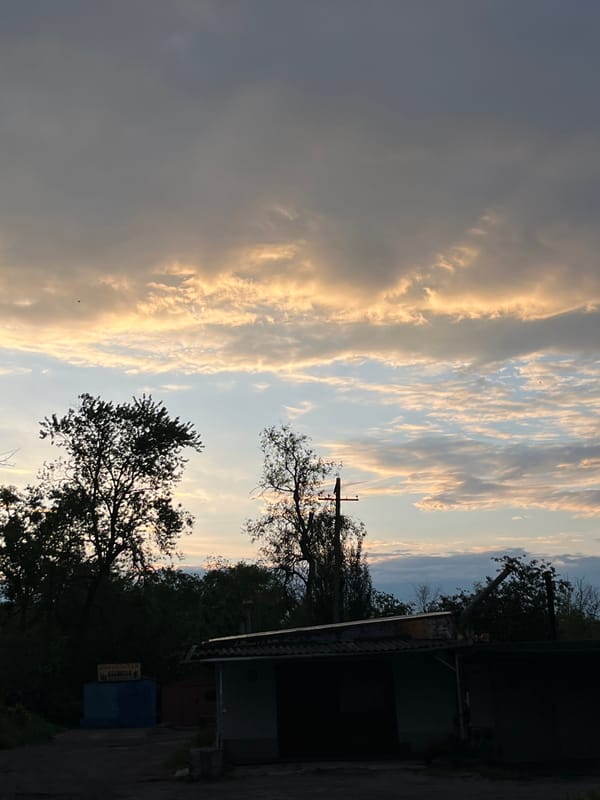 Golden twilight clouds observed over Kryvyi Rih, Ukraine