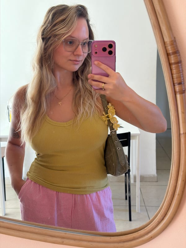 Mirror selfies in Tel Aviv, same aesthetic two different looks