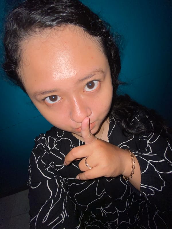 Playful indoor selfie session with pineapple snacks, Gelam