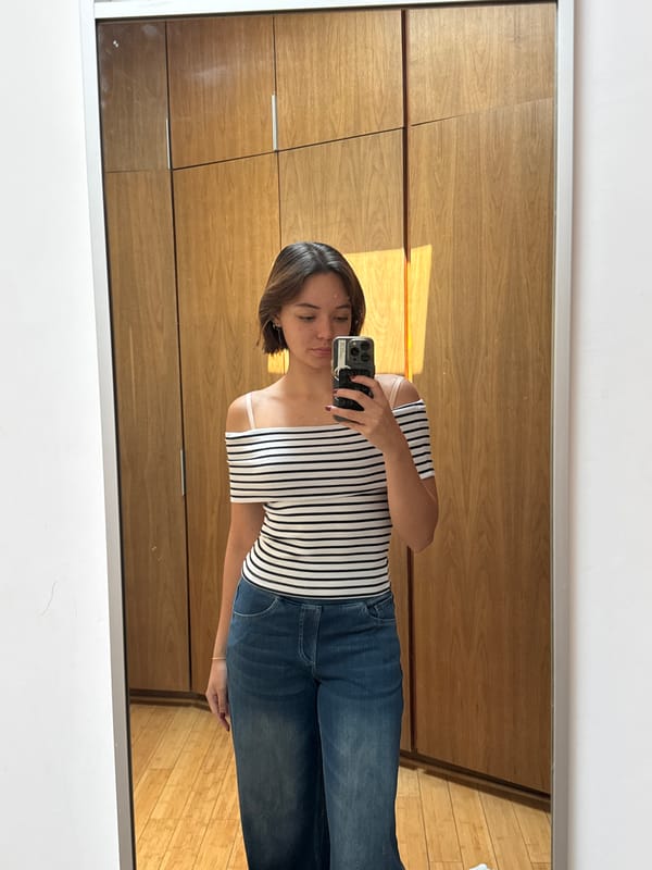 Woman takes mirror selfie at Mexico residence