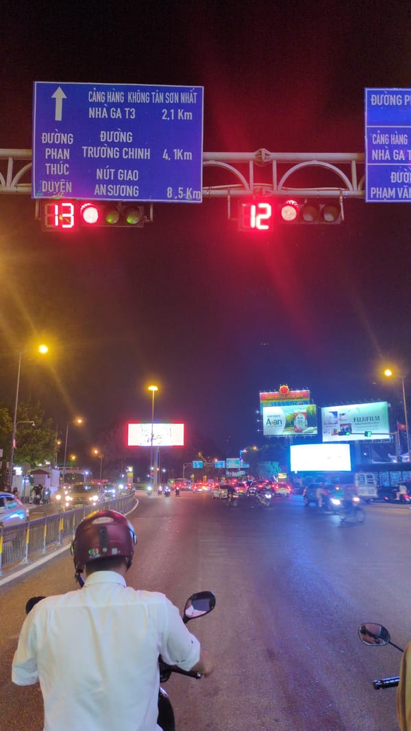 Heavy nighttime traffic observed in Thủ Đức, Vietnam