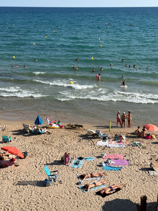 Busy summer afternoon along the Costa Daurada coastline