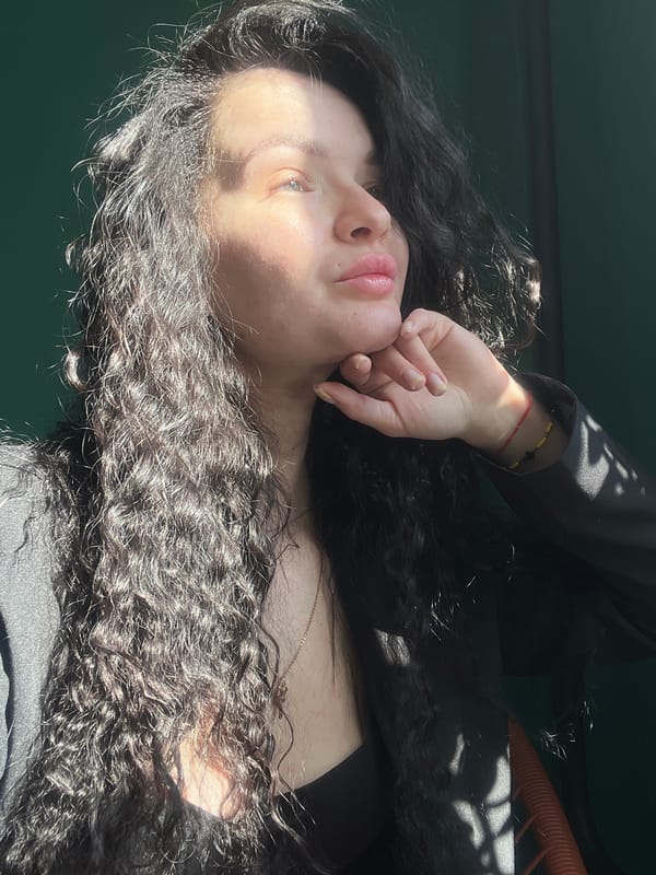 Woman photographed in portrait session, Kazan, early morning