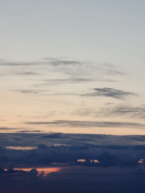 Dramatic sunset captured by witnesses in Podolsk, Russia