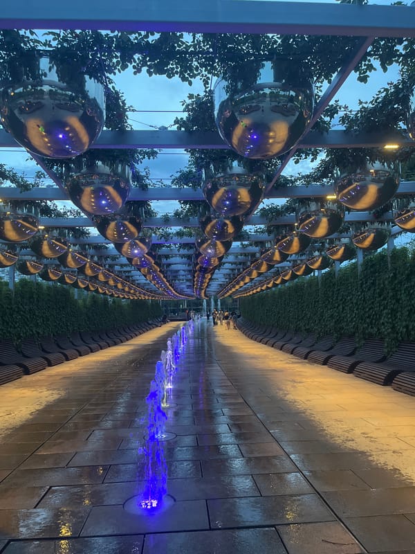Evening fountain show draws visitors to Krasnodar public space