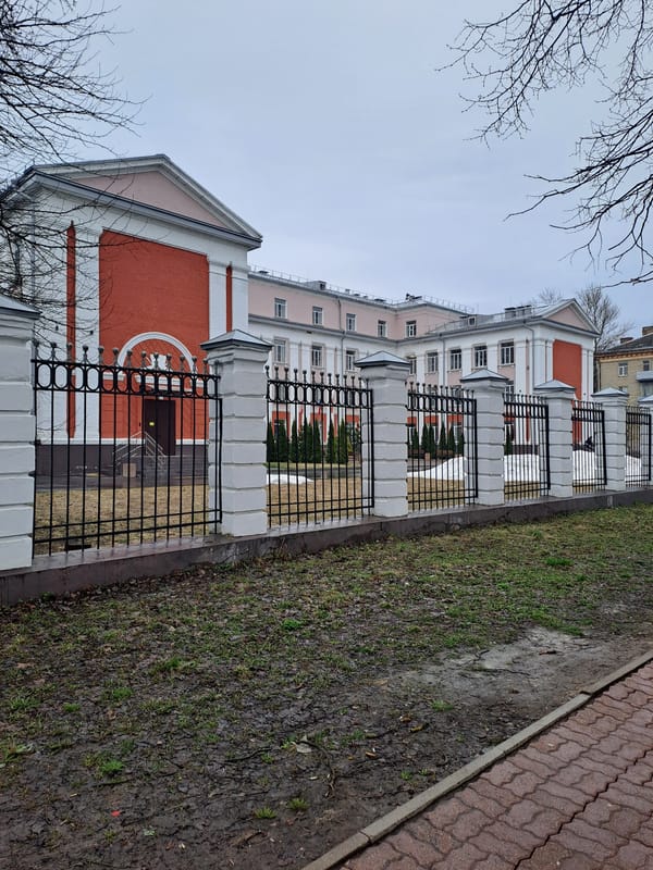 Woman visits medical facility for diagnostic imaging in Elektrostal