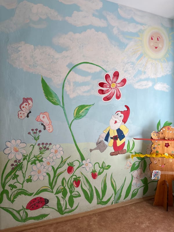 Ornamental gardens and murals in Parechcha, Belarus
