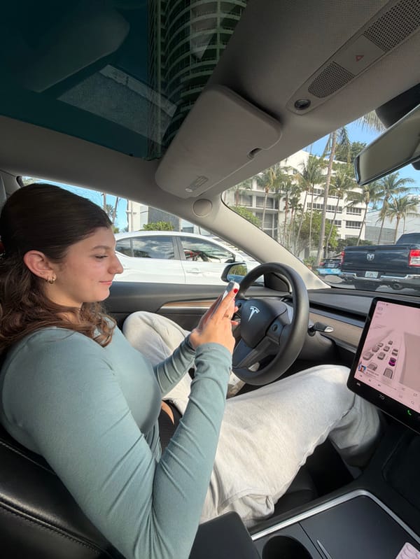 Two women spotted in Tesla during Miami Beach traffic