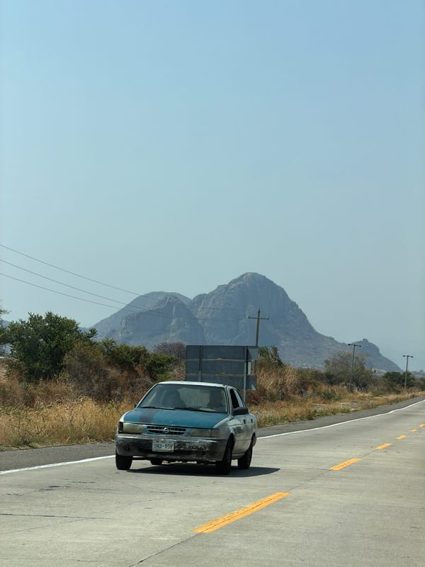 Highway scenes documented near Jantetelco with mountain backdrop