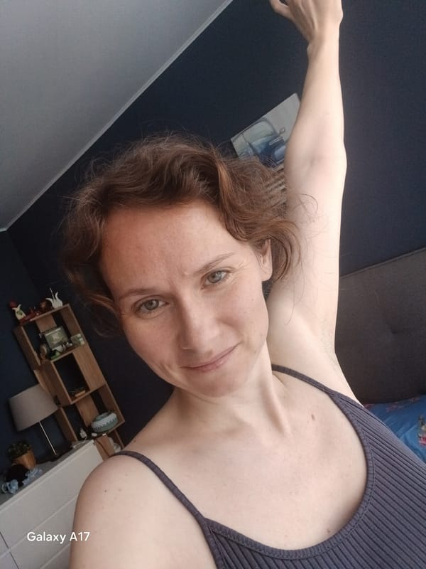 Woman takes selfies in Yekaterinburg apartment early morning