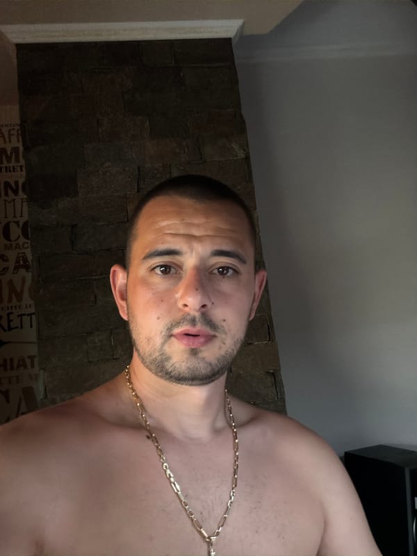 Evening in Burgas: selfies, supplements, and a bright moon