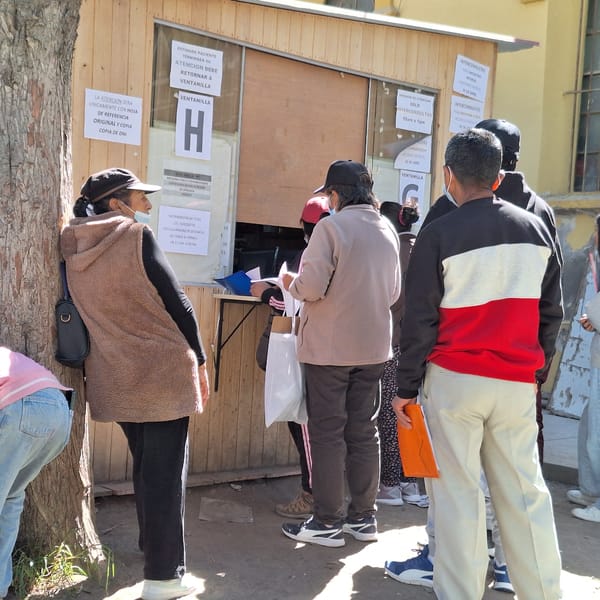 Long queues form at Goyeneche State Hospital in Arequipa