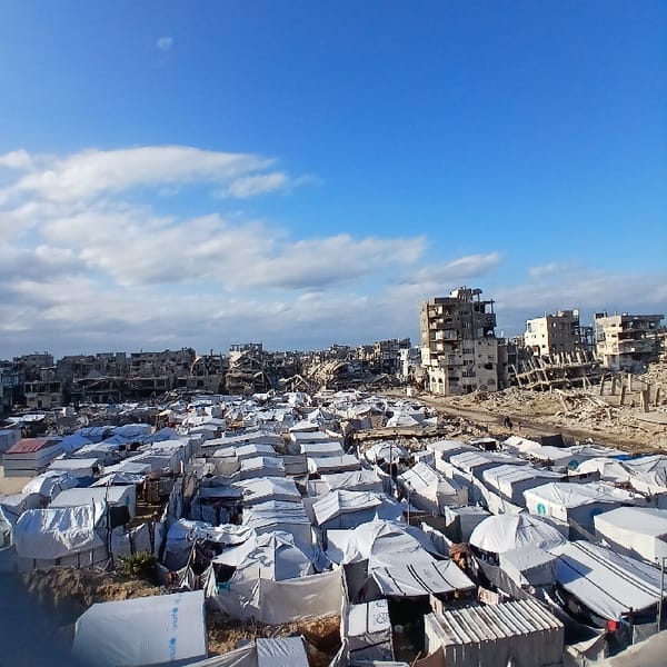 Gaza displacement camps and urban destruction documented in 28 photographs