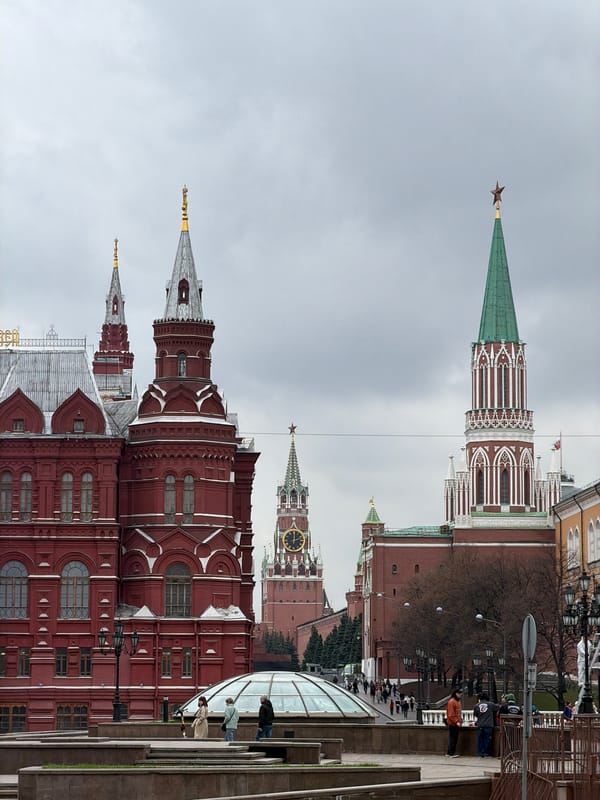 Morning observations captured around Moscow's Red Square district