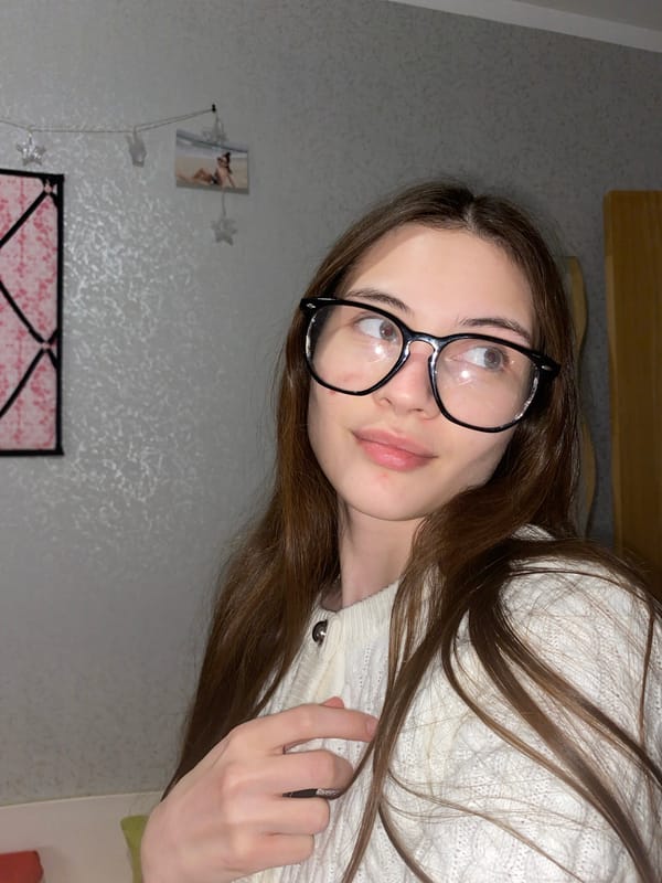 Portrait session documented in Votkinsk, Russia