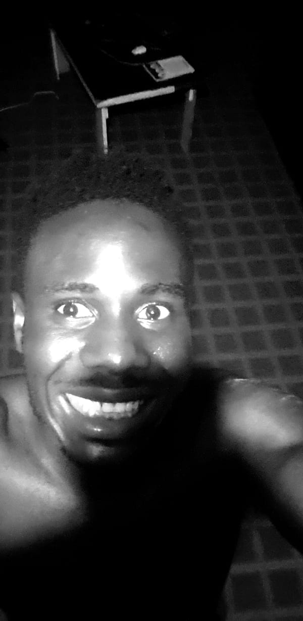 Person takes selfies in Narayi, Nigeria late evening