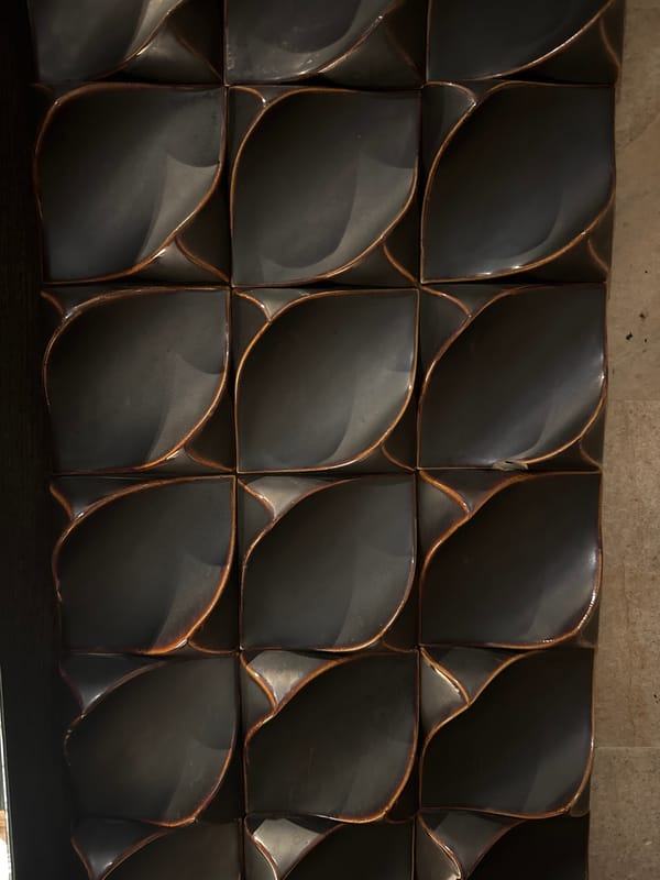 Curved 3D tile wall documented in Pecatu, Indonesia