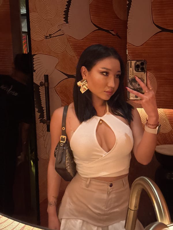 Club night in North Kuta: DJ sets and restroom selfies