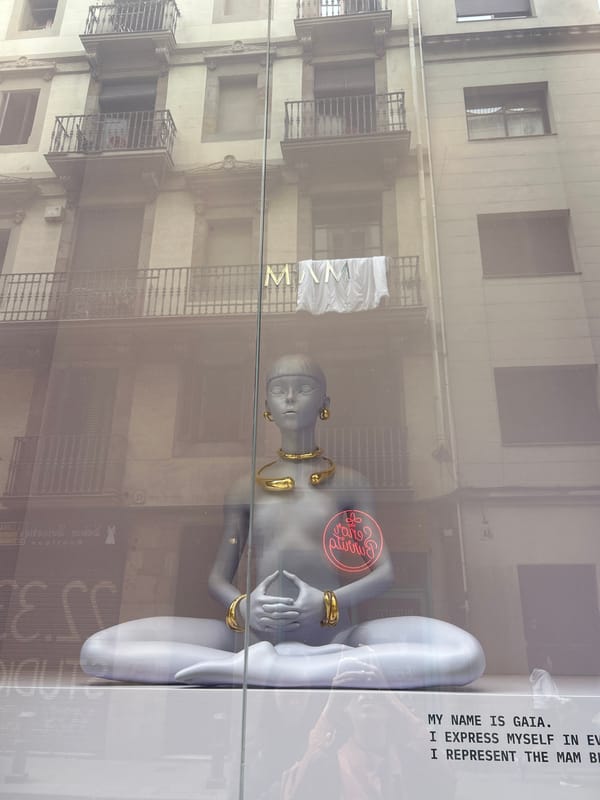 Barcelona street scenes captured in four-minute window