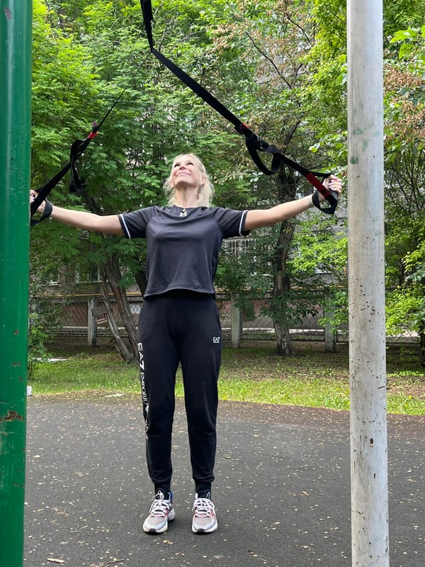 Morning fitness routines captured at Krasnoyarsk outdoor gym