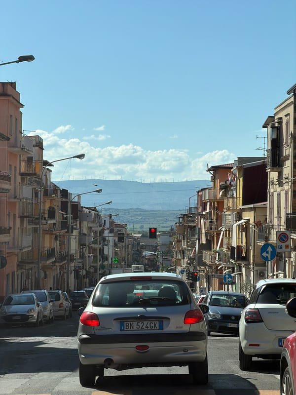 Morning coffee service documented in Scordia, Sicily