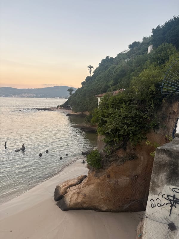 Niterói at golden hour: bay, beaches, and the MAC